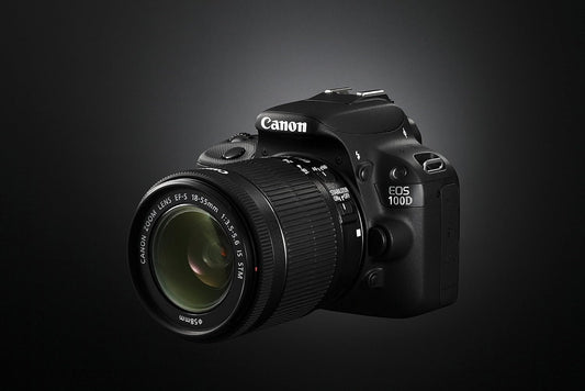 Canon EOS 100D DSLR fotocamera con obiettivo EF-S 18-55mm III - Nero (18MP, sensore CMOS) 3 pollici Touch Screen LCD